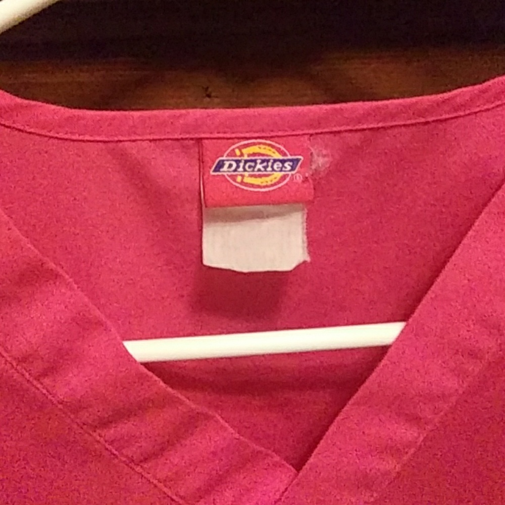 Scrub top - Picture 2 of 3